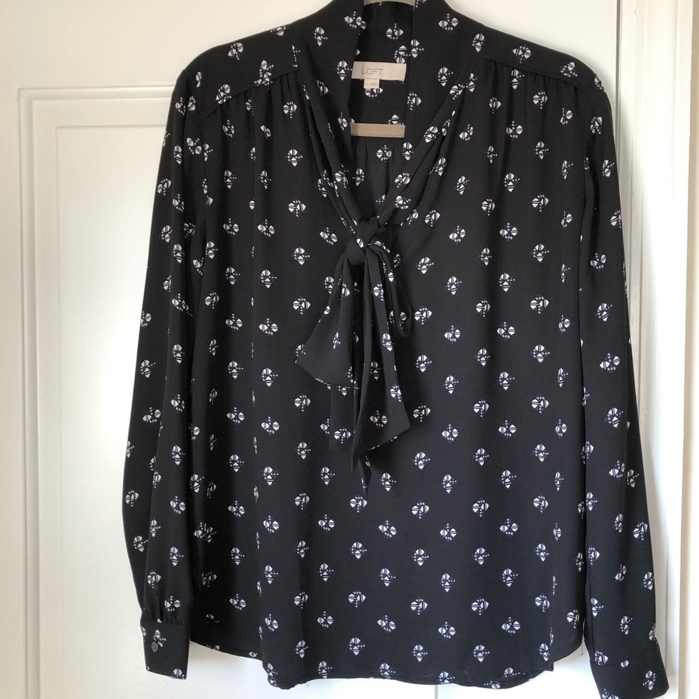 LOFT tie front blouse